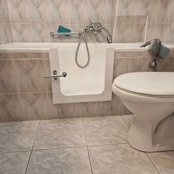 Badewanne mit Tür eingebaut 2